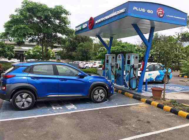electric vehicle charging station cost

